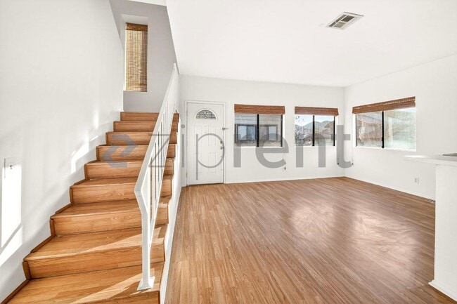 Photo - 68 Maegan Pl