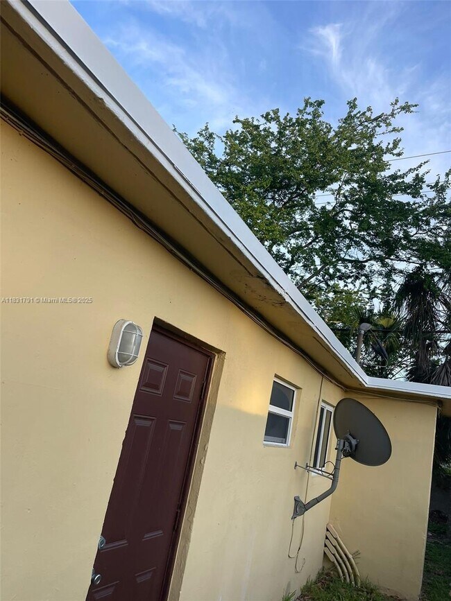 Photo - 1124 NW 2nd St Apartamento Unidad 2