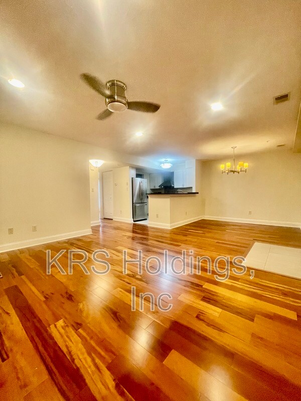 Photo - 6917 Mary Caroline Cir Unidad H