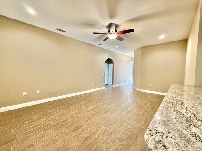 Photo - 131 Fetting Ave