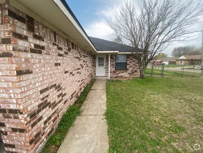 Building Photo - 5415-5415 Brookhollow Dr Unit 5415 Brookhollow Drive Rental