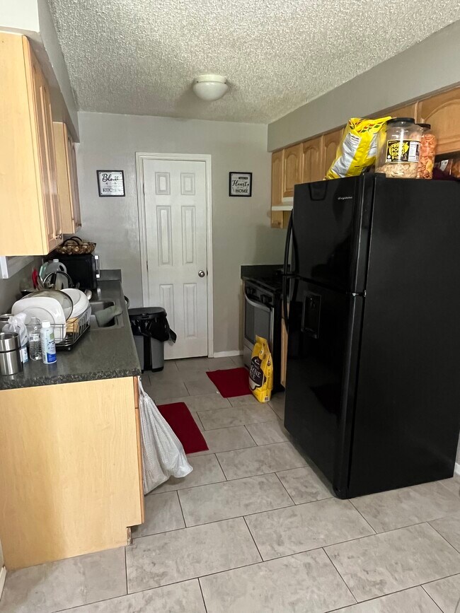 Photo - 801 Cactus Dr