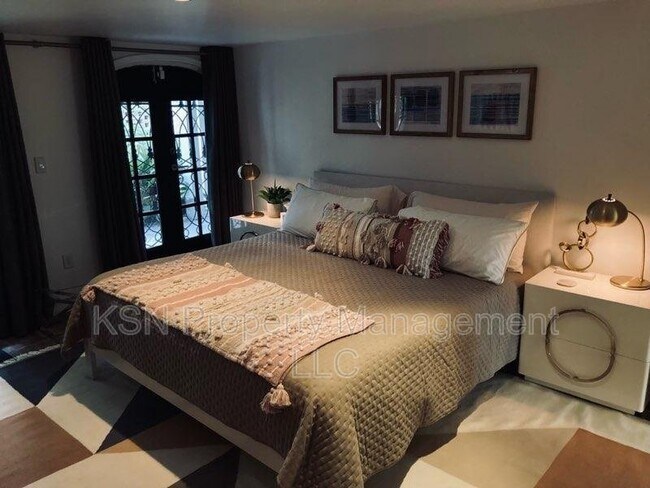 Photo - 112 W Gaston St Unidad Garden Apt