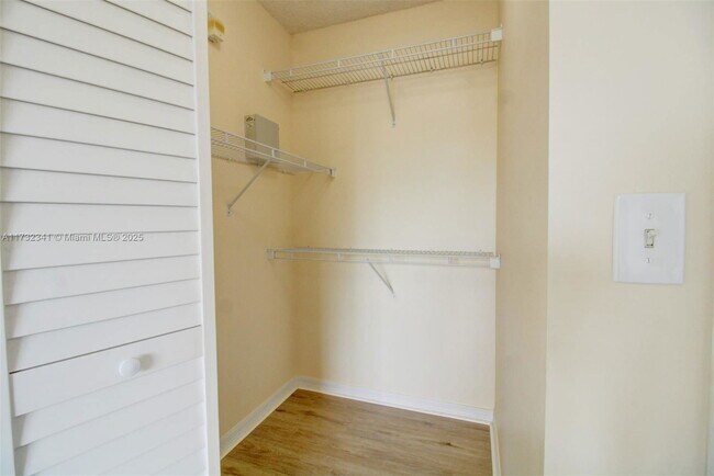 Photo - 2205 SE 23rd Rd