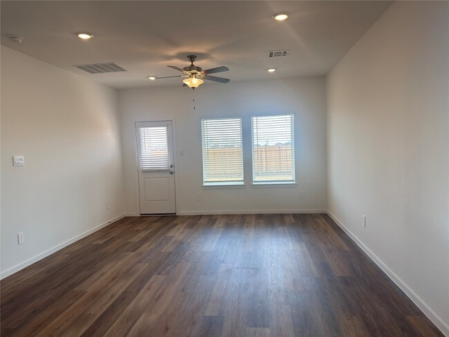 Photo - 1214 Sandy Shore Ln