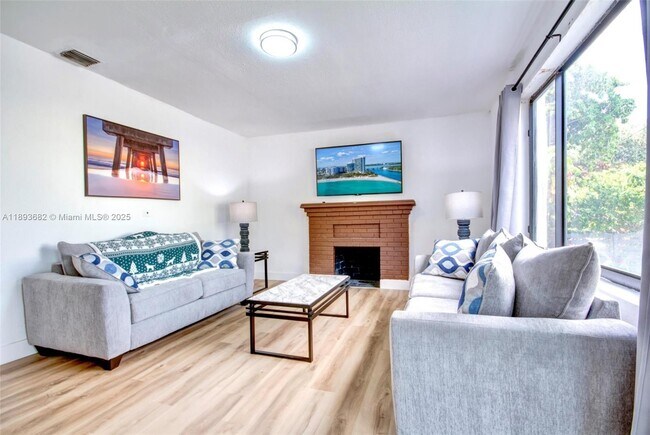 Photo - 2126 NW 3rd St