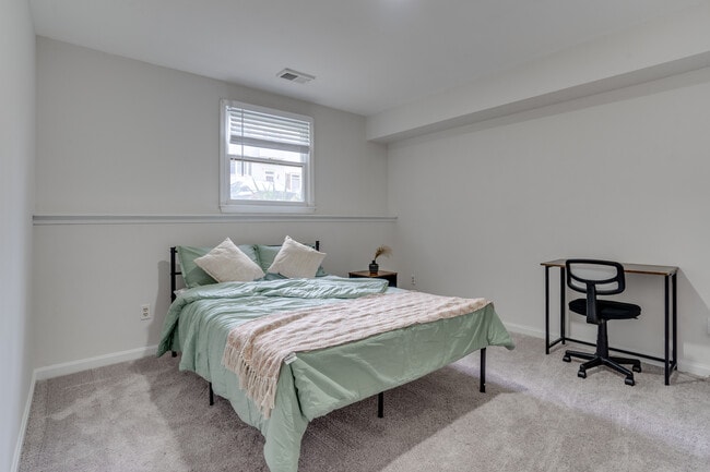 Photo - 3700 Roxbury Ln