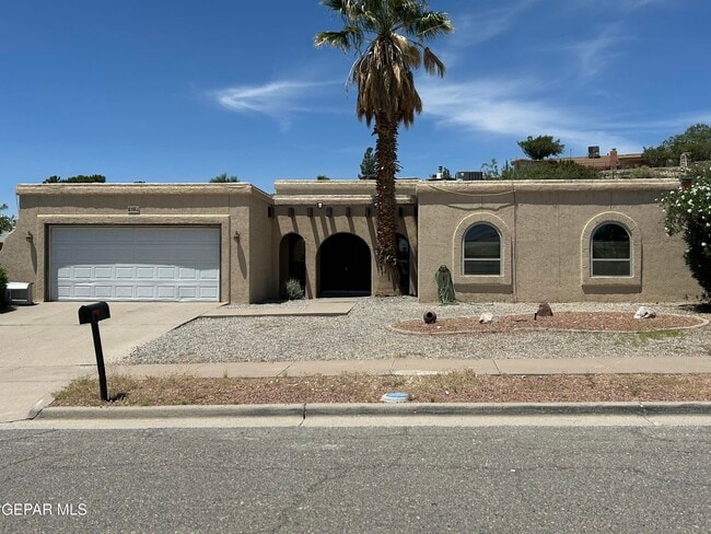 Building Photo - 419 El Camino Dr