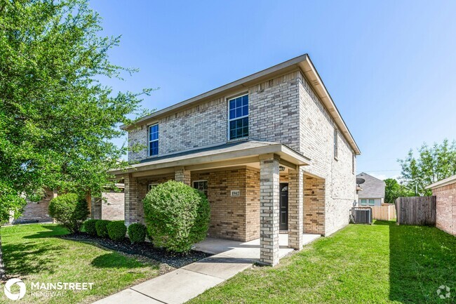 Building Photo - 1942 Cross Oaks Dr Rental