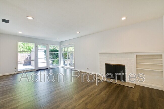 Photo - 1034 Tulane Dr