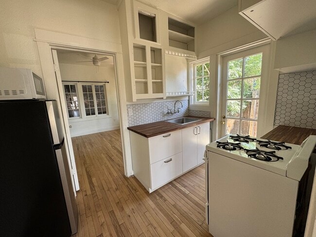 Photo - Coronado Historic District Duplex
