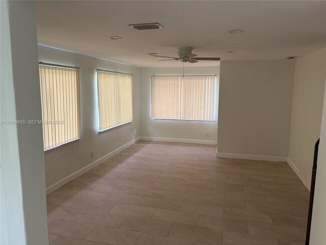 Photo - 5853 McKinley St Unit 3
