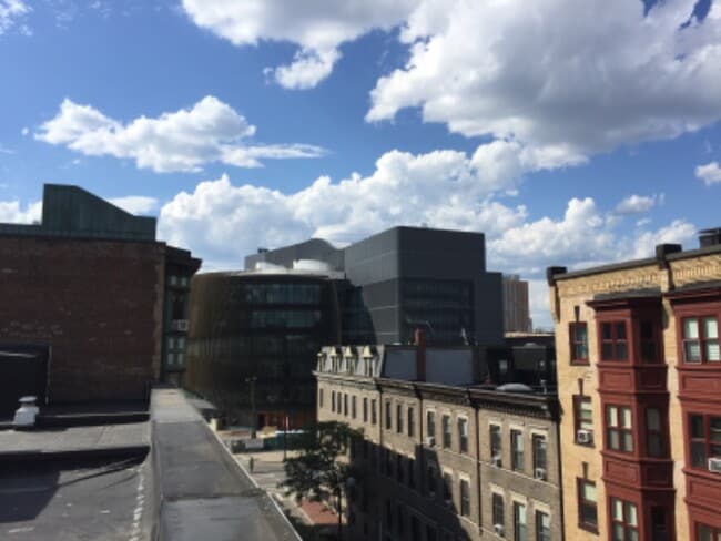 32 Cunard St