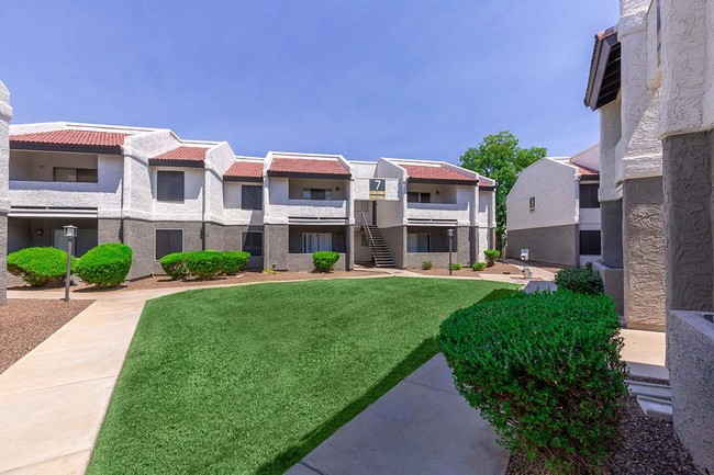 Fairways on Thunderbird Apartments - Phoenix, AZ | ForRent.com