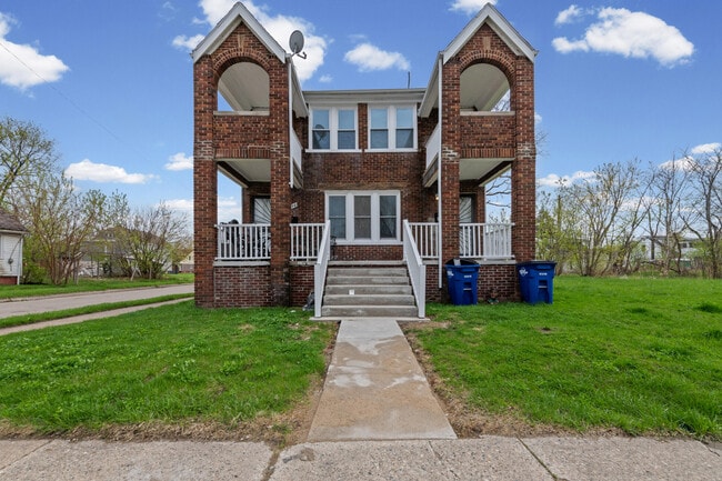 Building Photo - 13496 Hazelridge St