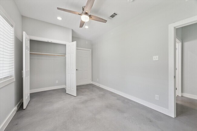 Photo - 1425 Oak Hollow Dr