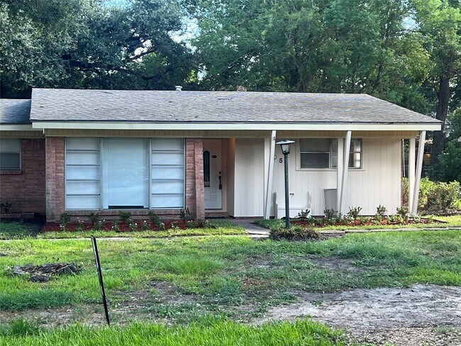 Photo - 405 Azalea Dr