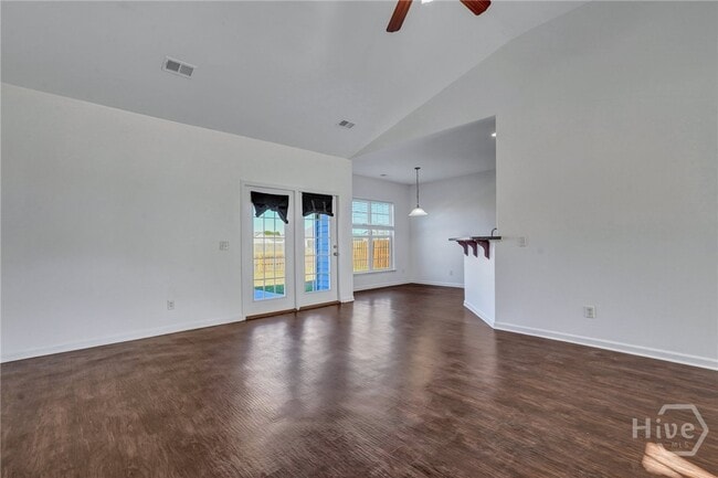 Photo - 179 Willow Point Cir