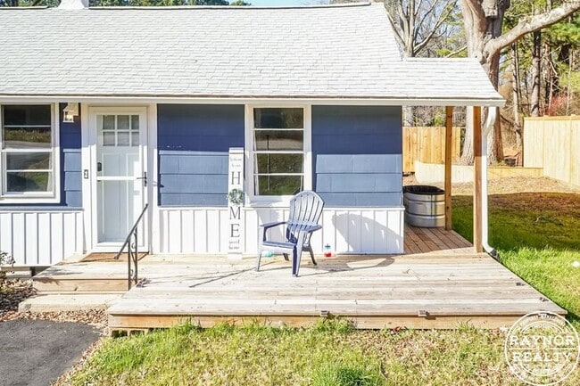 Photo - 429 N Main St