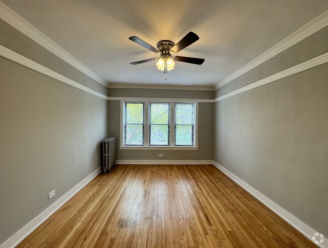 Building Photo - 2607 N Kostner Ave Unit 1 Rental