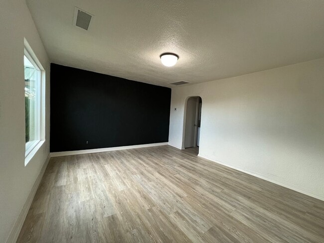 Photo - 1110 W Grand Ave Unit 1110 W Grand -1