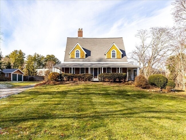 Photo - 141 Highland St