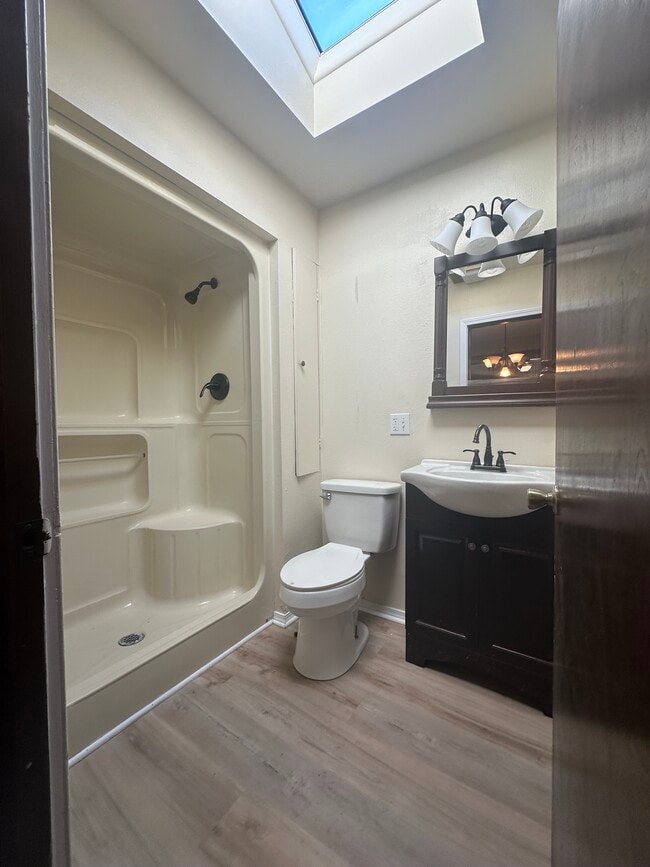 Photo - 1025 Pinewood Ave