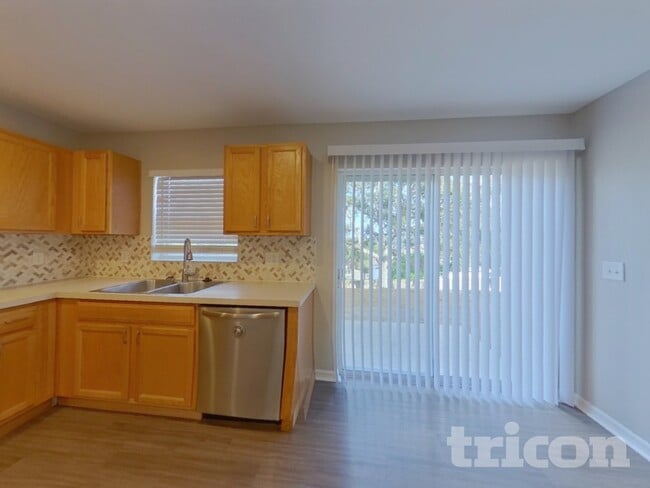 Photo - 345 Sky Valley St