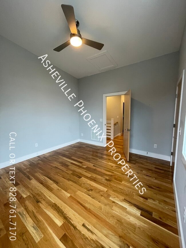 Photo - 18 Mauricet Ln House