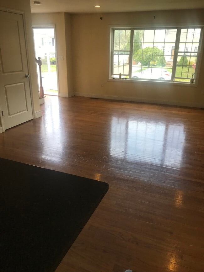 Photo - 15 Corcoran St