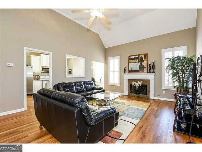 Photo - 2479 Sandstone Pl NE