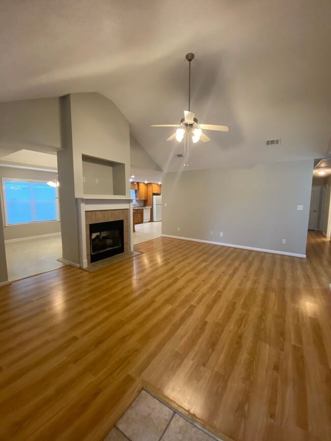 Photo - 204 Wembley Dr