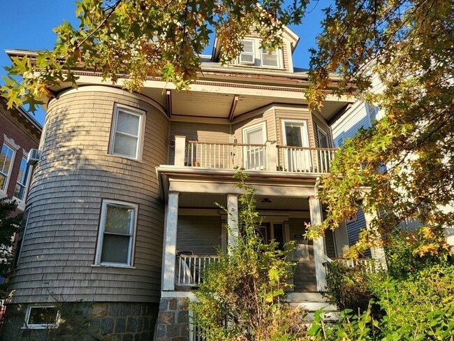 Photo - 760 Columbia Rd