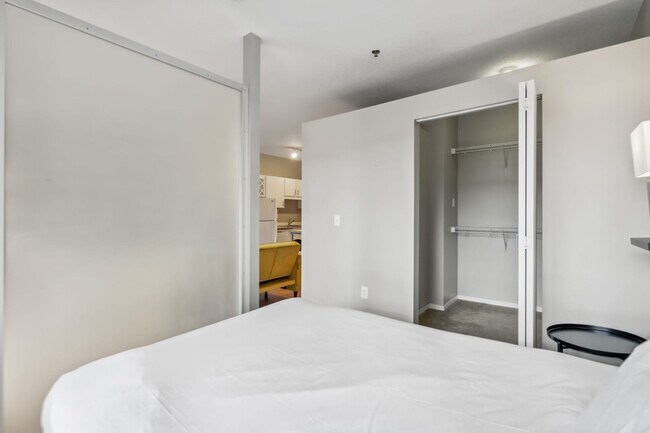 Photo - 616 Washington Ave S Unidad SI ID1014638P