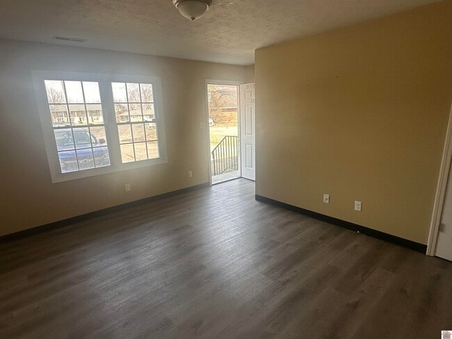 Photo - 122 Barcelona Ct