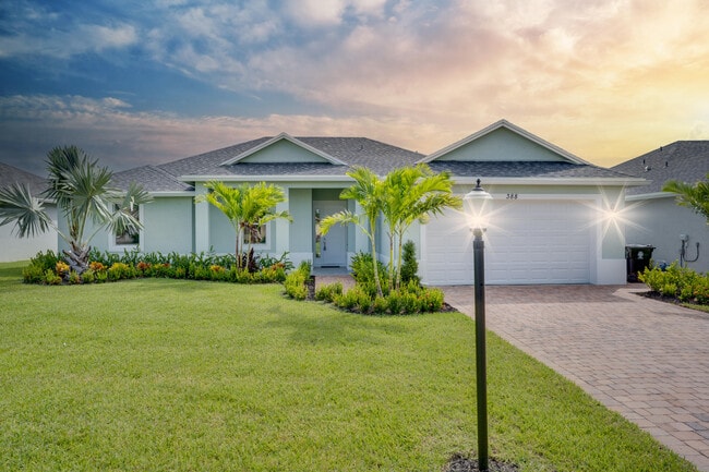 Photo - 388 SW Vista Lake Dr