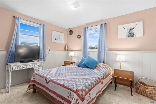 Photo - 101 E Wyoming St