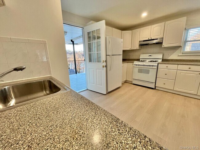 Photo - 103 Bennett Ave Unit 2