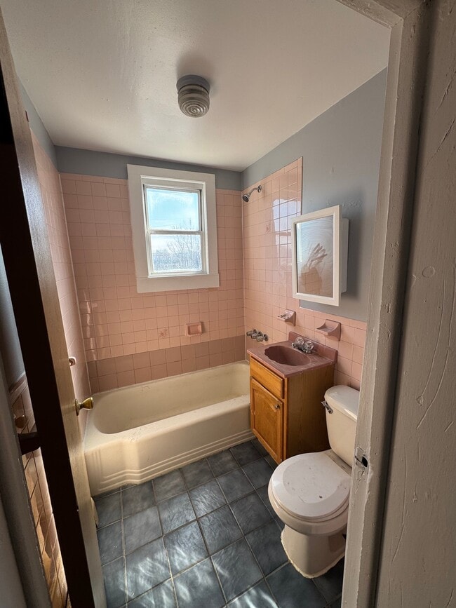 Photo - 203 Oliver St Unit 2