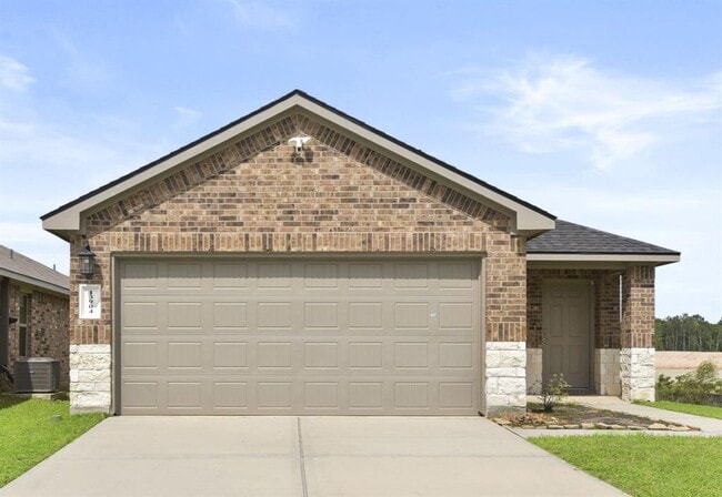 Photo - 13904 Great Pnes Ct House