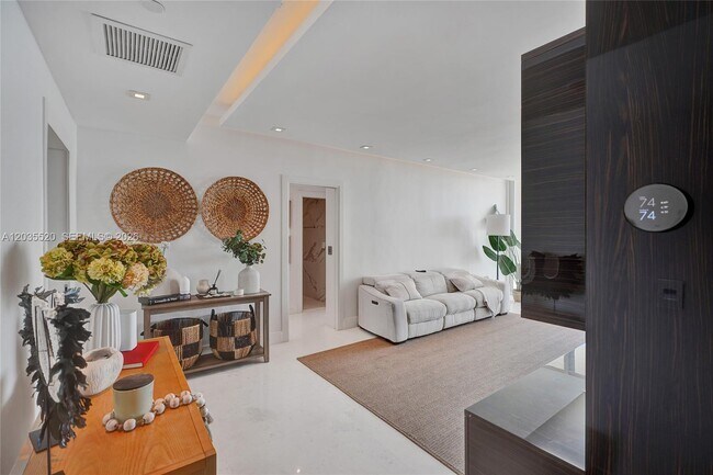 Photo - 800 Claughton Island Dr Unidad 3101