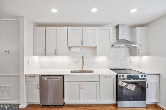 Photo - 8501 Enochs Dr