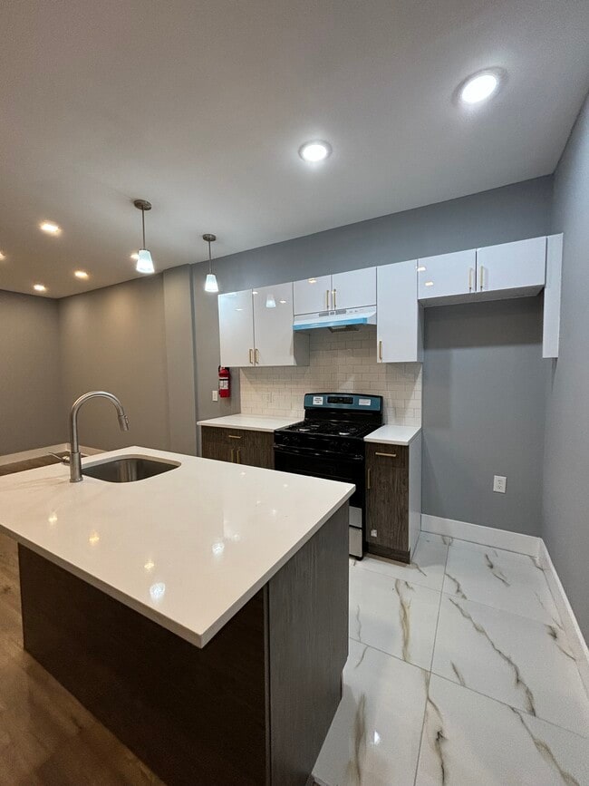 Photo - 812 Clinton Ave Unidad G