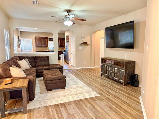 Photo - 1068 Meadow Scape Dr