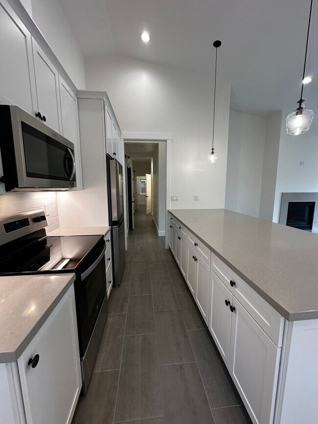 Photo - New Construction in Down Town Bishop West ...