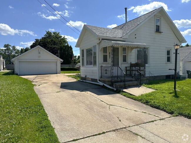 Building Photo - 1414 Cornwall Ave Rental