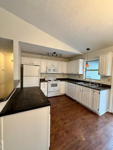 Photo - 252 Forest Hill Dr