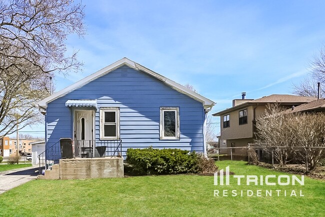 Photo - 402 S 13th Ave House