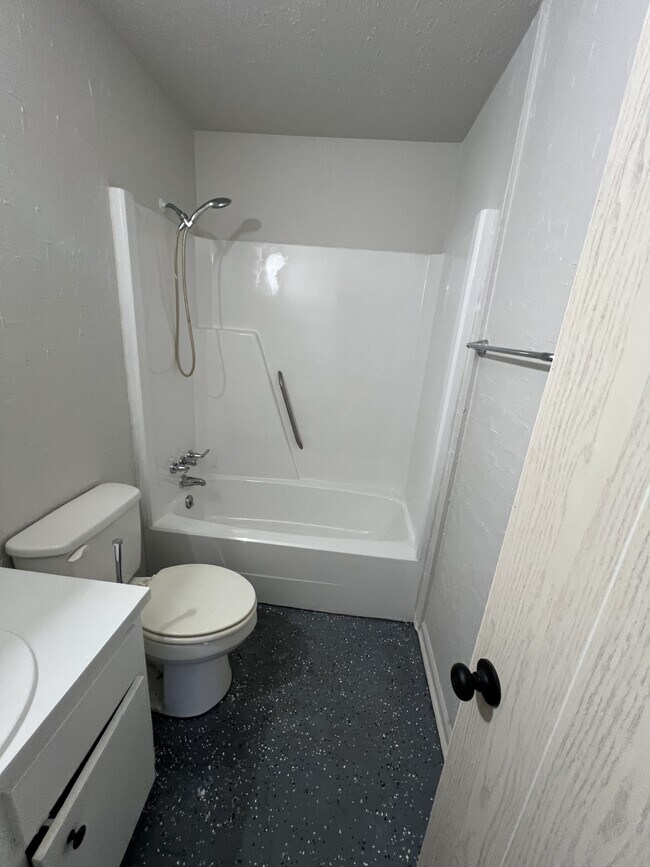 Photo - 725 Beale St