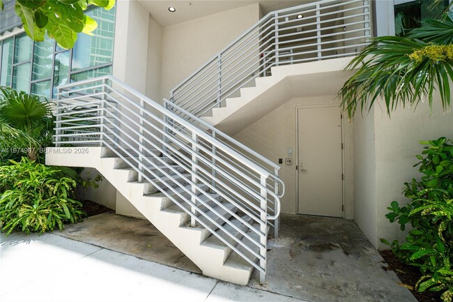 Photo - 2900 NE 7th Ave